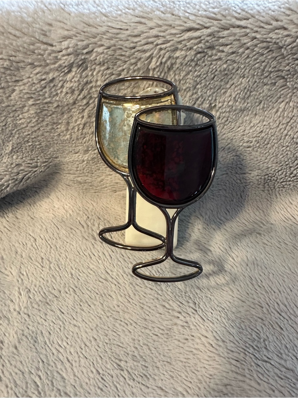 Retired Bath & Body Works Dual Wine Glasses Wallflowers Fragrance Plug